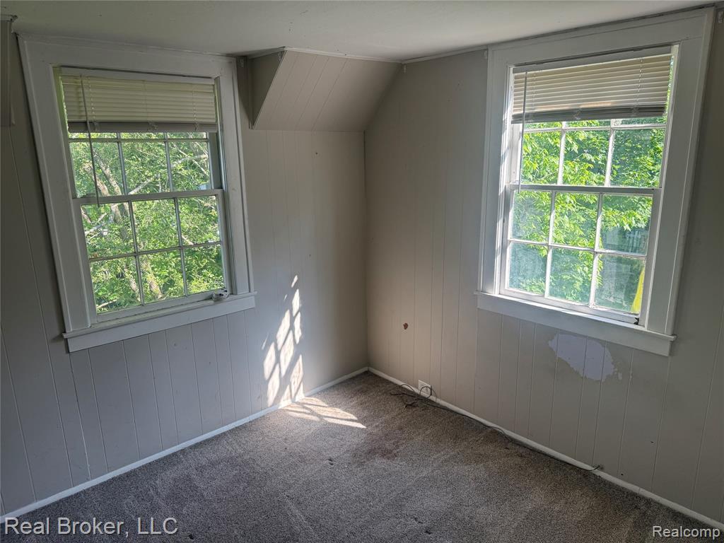 958 N Chevrolet Avenue, Flint, MI 48504 — Photo 12
