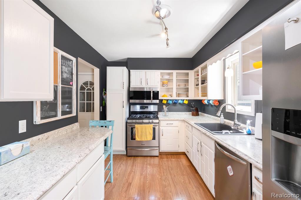 602 Davis Street, Fenton, MI 48430 — Photo 10
