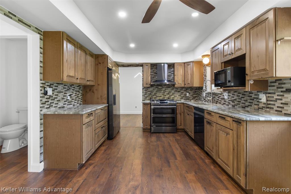 4061 Middlebury Drive, Troy, MI 48085 — Photo 13