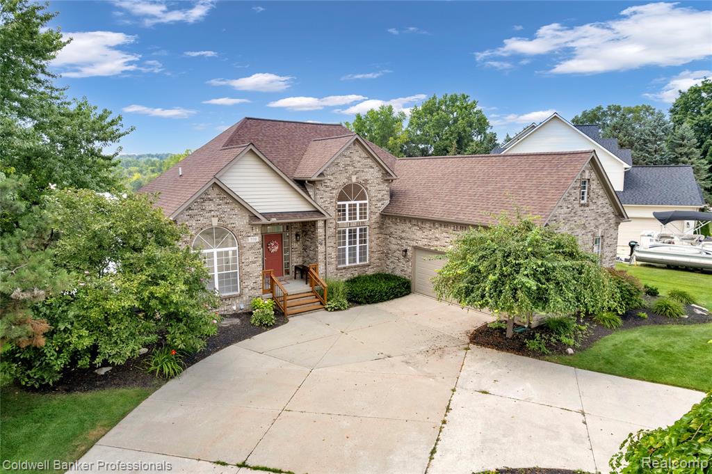 770 Lakes Edge Drive, Oxford, MI 48371 — Photo 2
