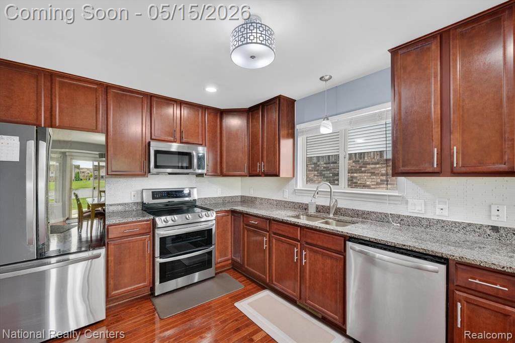 28657 Oakmonte Circle W, New Hudson, MI 48165 — Photo 12