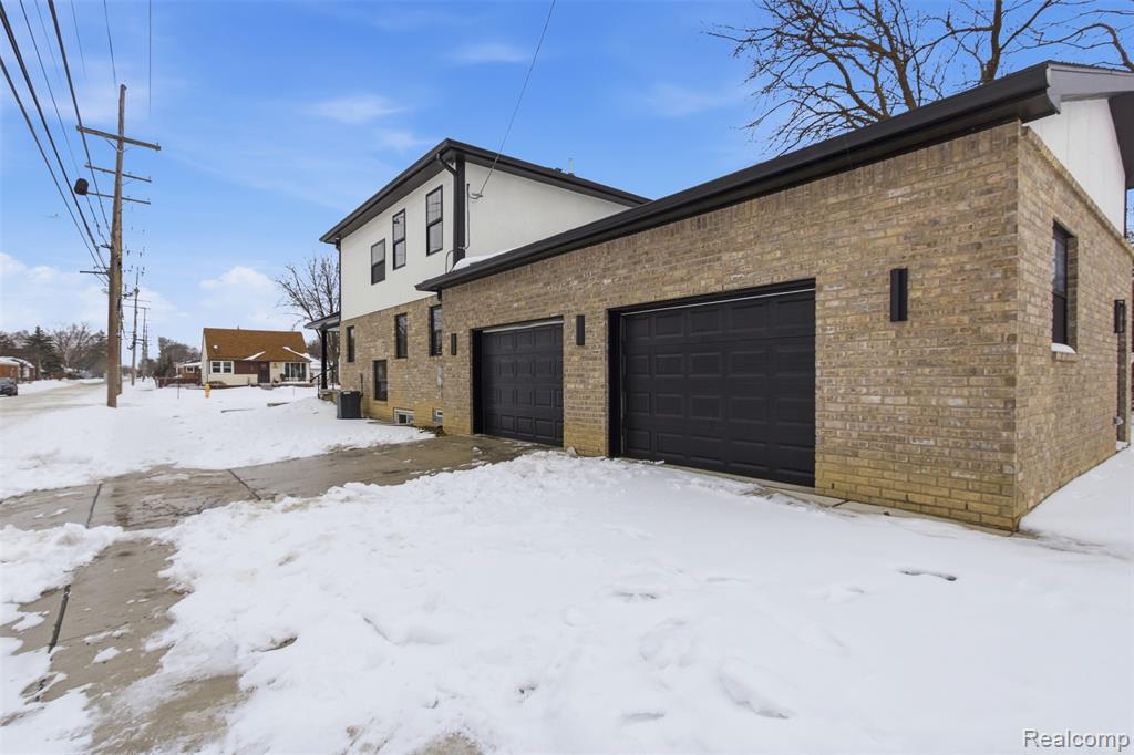 23708 Lexington Avenue, Eastpointe, MI 48021 — Photo 32