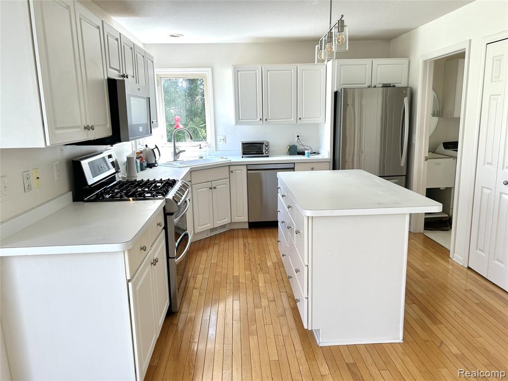 4197 Lake Forest Drive E, Ann Arbor, MI 48108 — Photo 10