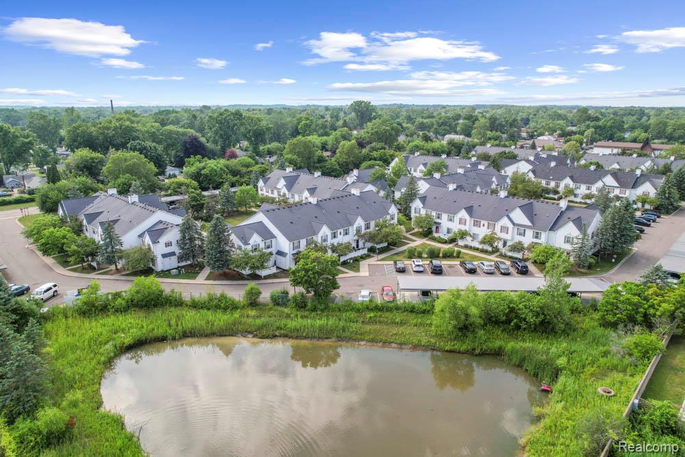 22051 Atlantic Pointe, Farmington Hills, MI 48336 — Photo 31