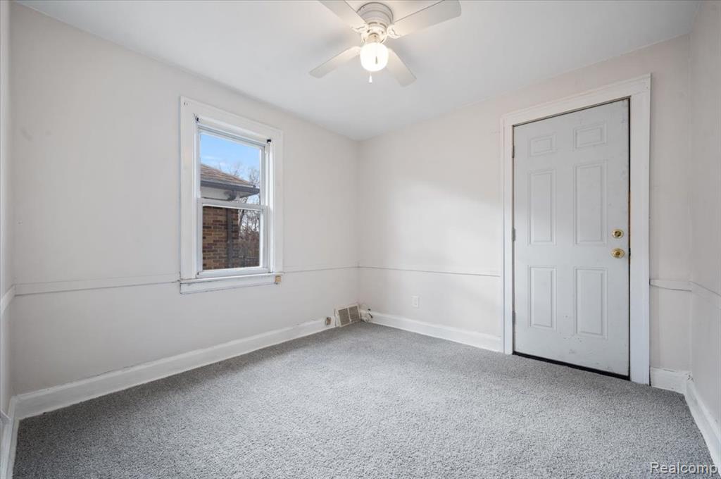 16569 Tracey Street, Detroit, MI 48235 — Photo 20