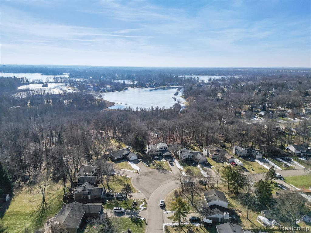5180 WOODCREEK Trail, Clarkston, MI — Photo 47