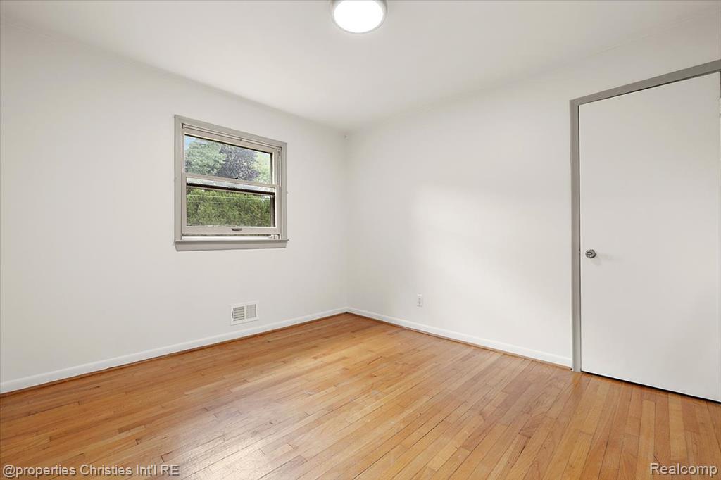 6030 Lahser Road, Bloomfield, MI — Photo 24