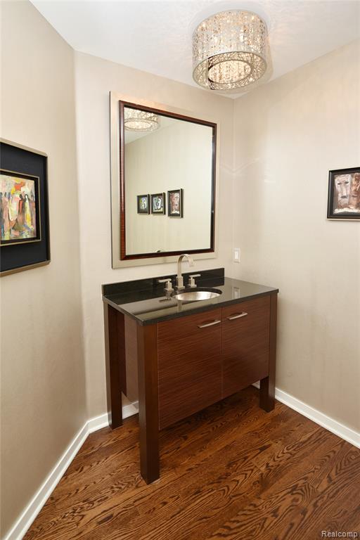 6536 Pleasant Lake Court, West Bloomfield, MI — Photo 21