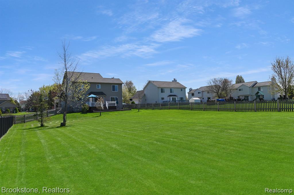 8344 DEER CREEK Court, Grand Blanc, MI 48439 — Photo 34