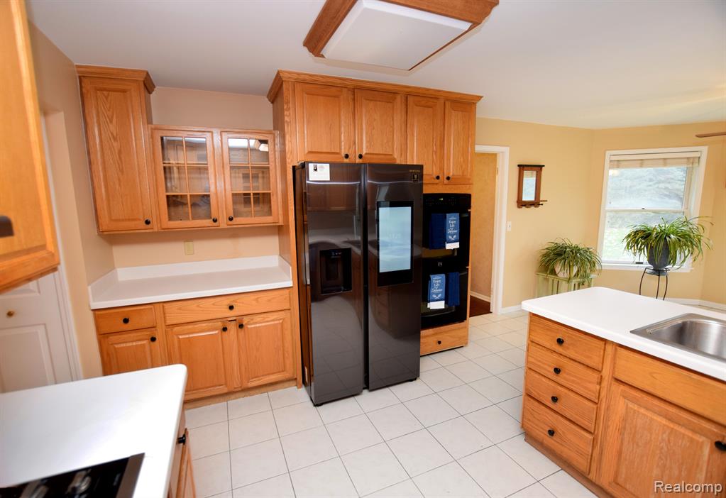 6018 COVERED WAGONS Trail, Flint, MI 48532 — Photo 7