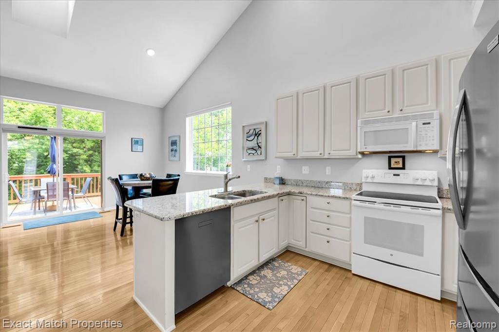 971 Sloane Court, 4, White Lake, MI — Photo 27