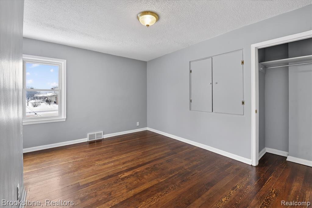 14801 Pennsylvania Road, Riverview, MI 48193 — Photo 13