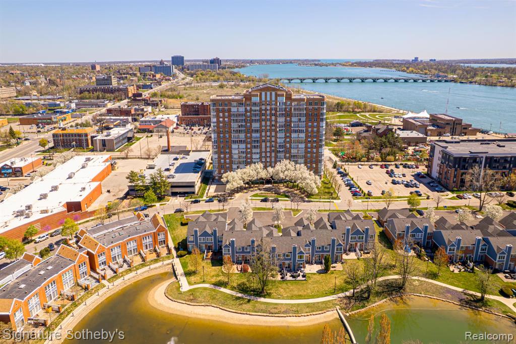 250 E Harbortown Drive, 703, Detroit, MI 48207 — Photo 41
