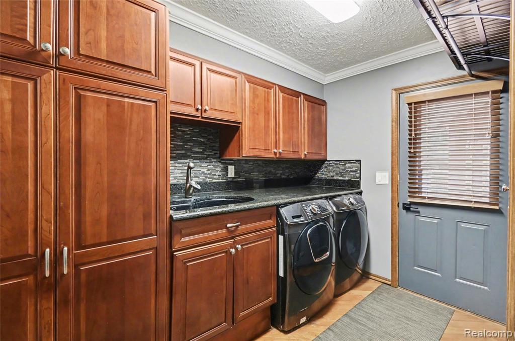 100 N Latson Road, Howell, MI 48843 — Photo 39