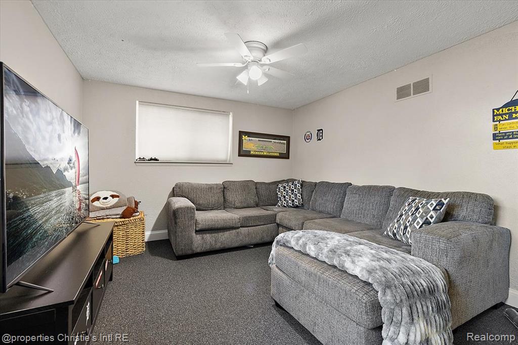 15900 Cumberland Street, Riverview, MI 48193 — Photo 49