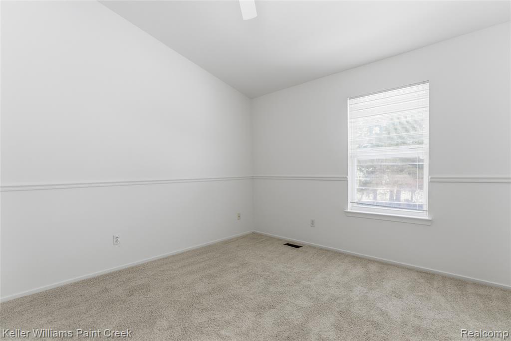 833 Huntclub Boulevard, Auburn Hills, MI 48326 — Photo 22