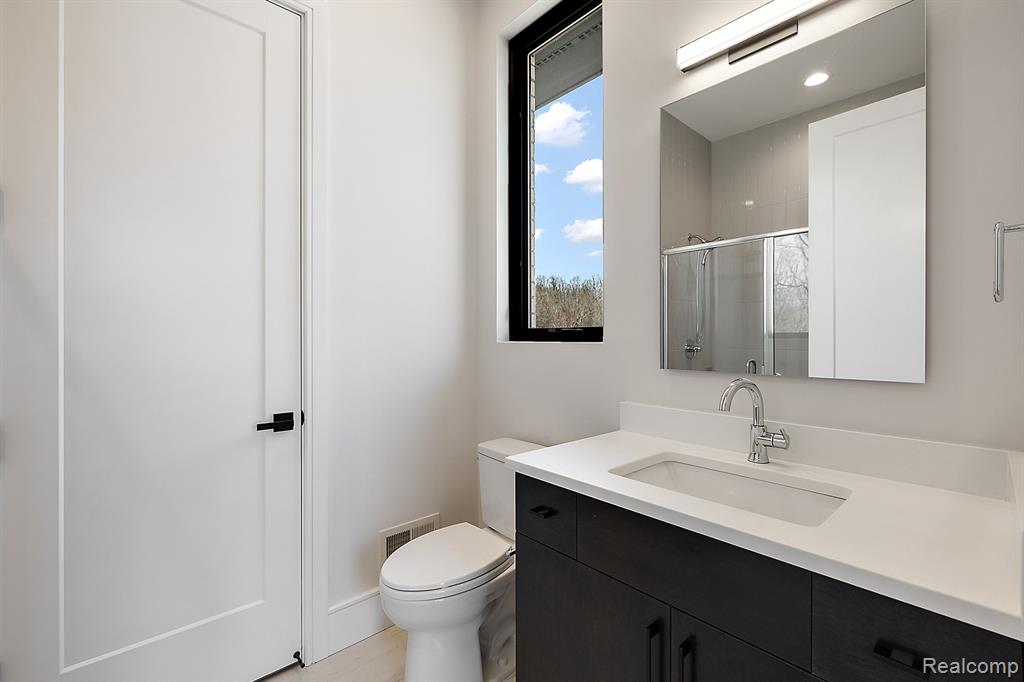 49351 VILLA Court, Novi, MI — Photo 20