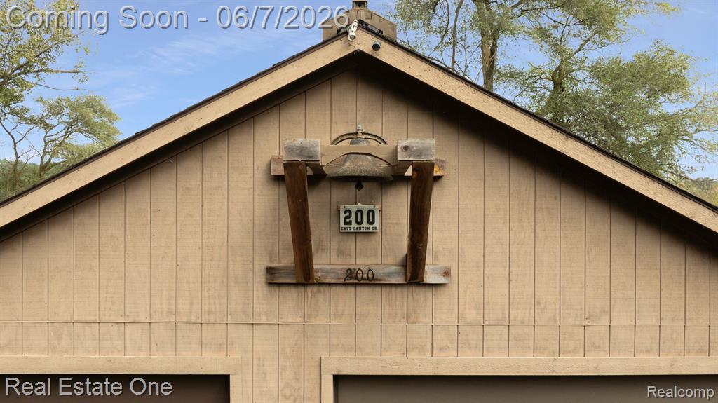 200 E CANYON Drive, Milford, MI 48380 — Photo 74