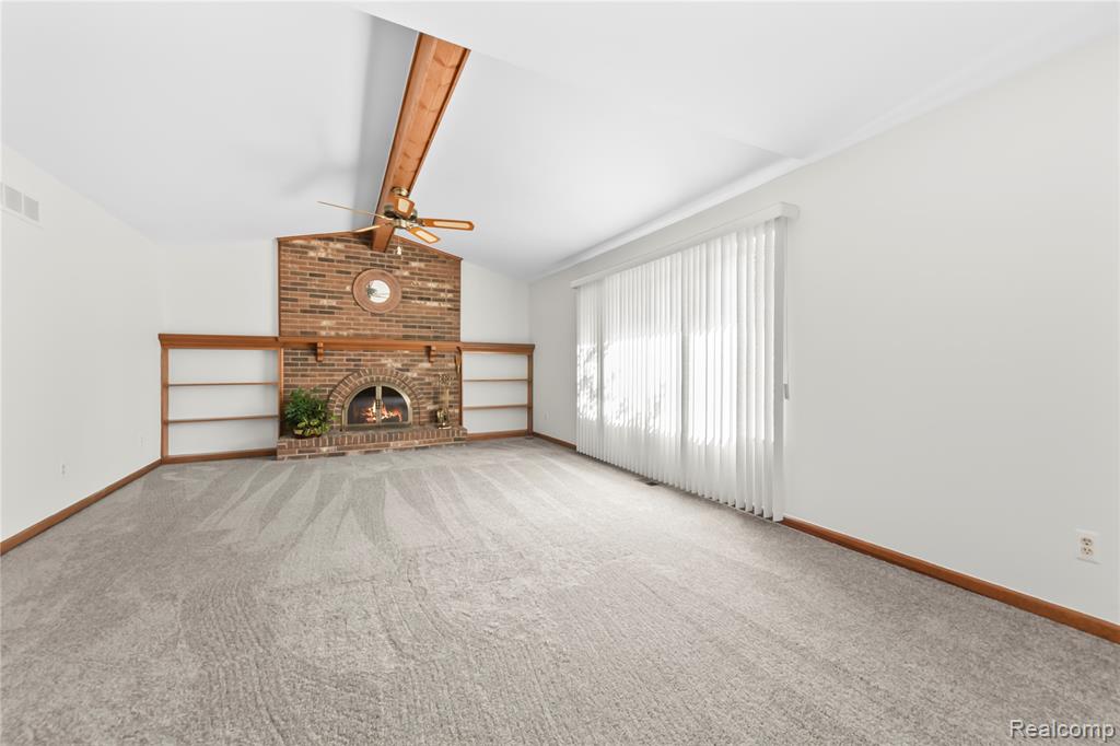40538 Woodside Drive, Clinton Twp, MI 48038 — Photo 8