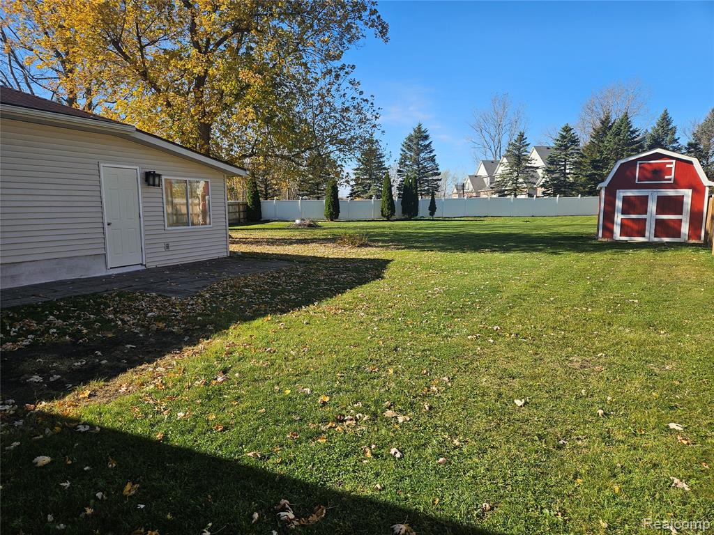 9356 Elaine Drive, Swartz Creek, MI 48473 — Photo 3
