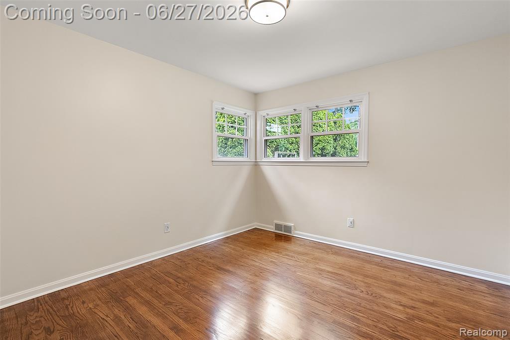 21235 River Road, Grosse Pointe Woods, MI 48236 — Photo 24