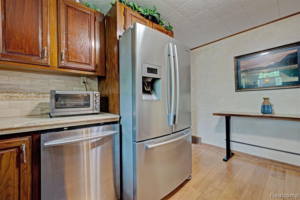 4030 ROLLINS Avenue, Waterford, MI 48329 — Photo 18
