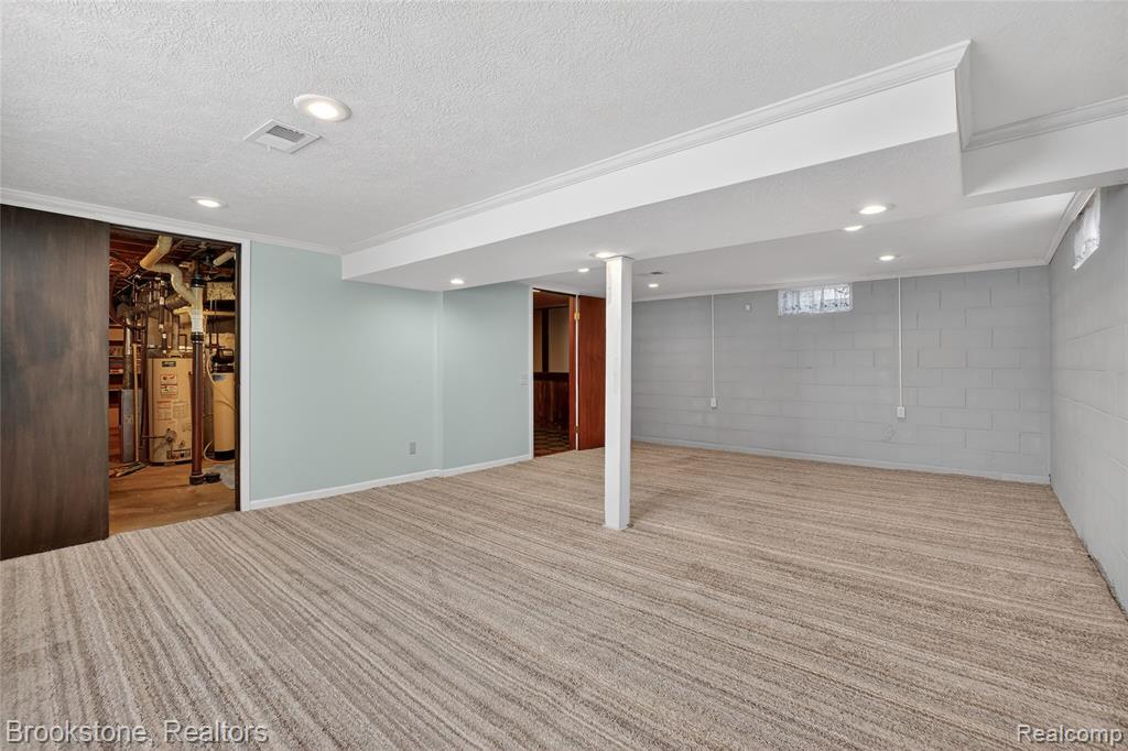 300 N Kibbee Street, MI 48879 — Photo 28