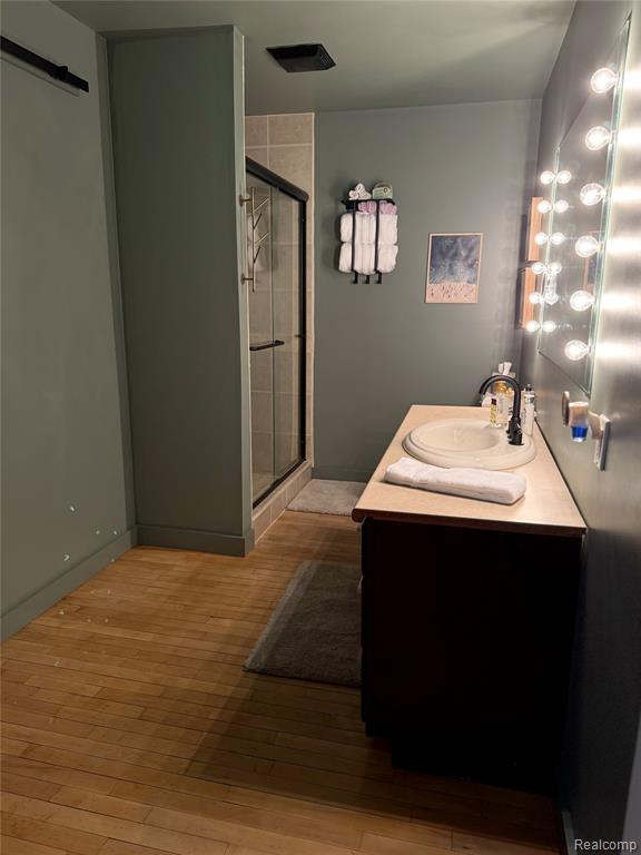 123 N Clinton Avenue, MI 48879 — Photo 20