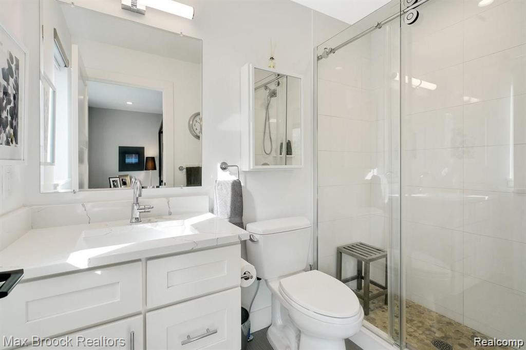 4227 W 14 Mile Road, Royal Oak, MI 48073 — Photo 17