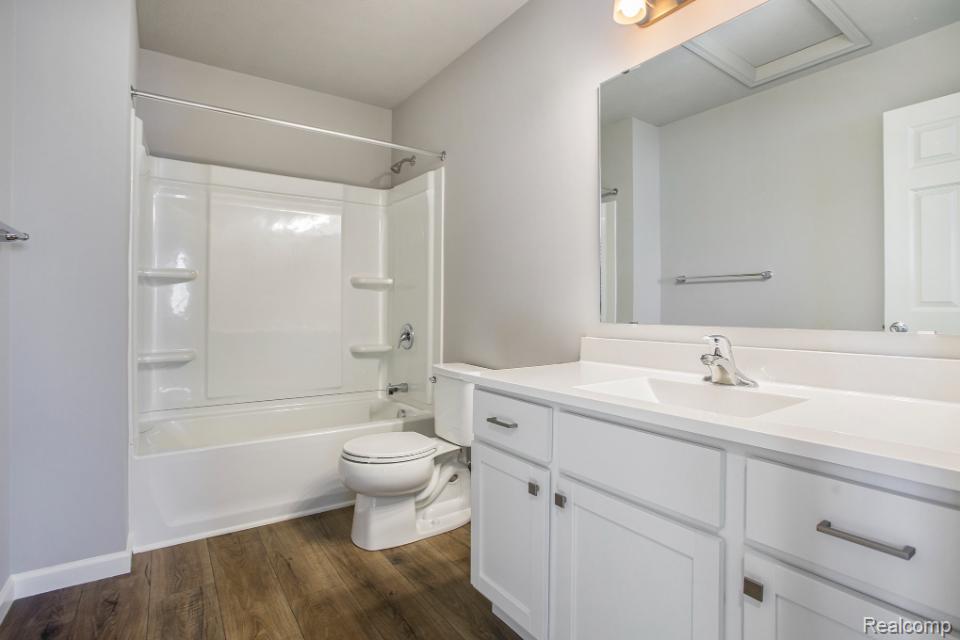 508 Emerald Glen Drive, Manchester, MI 48158 — Photo 17