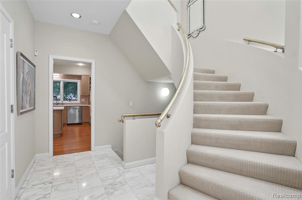 5575 Forman Drive, Bloomfield Hills, MI 48301 — Photo 29