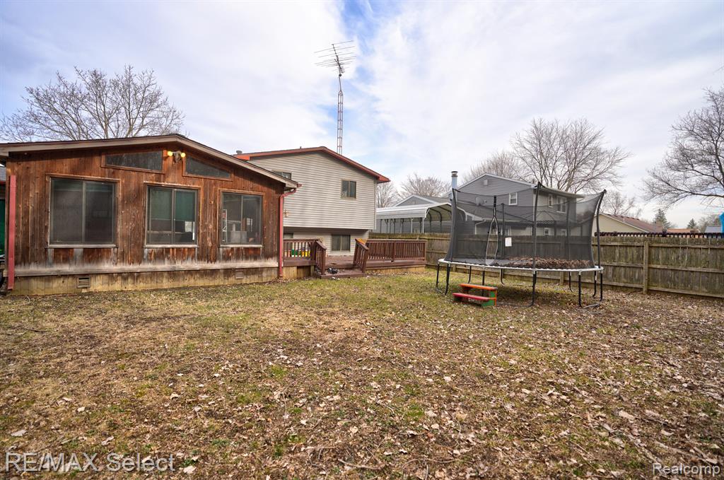 5176 BIRCHCREST Drive, Swartz Creek, MI 48473 — Photo 21