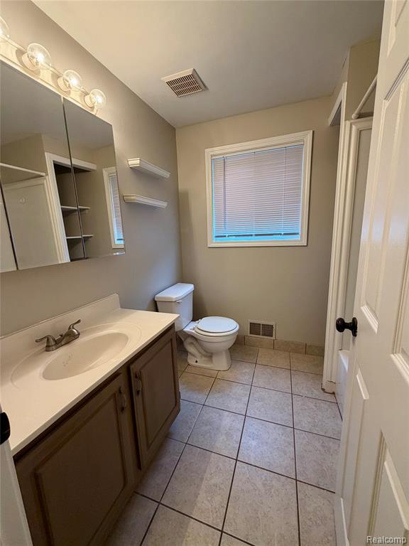 16006 Terrace Village Drive, Taylor, MI 48180 — Photo 5