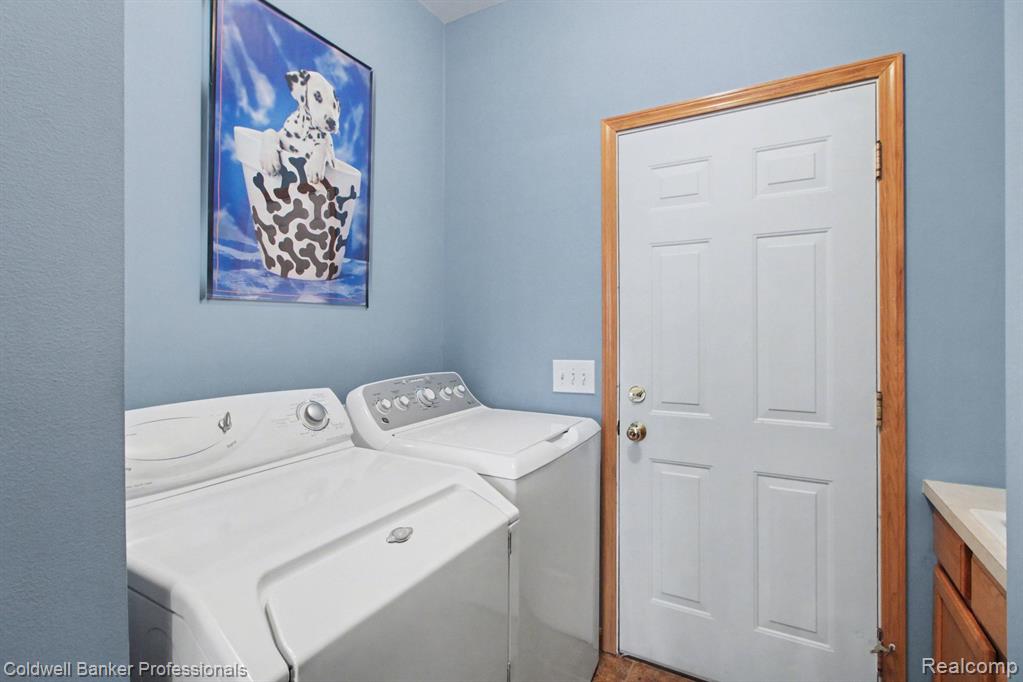 252 Stratford Lane, Lake Orion, MI — Photo 18