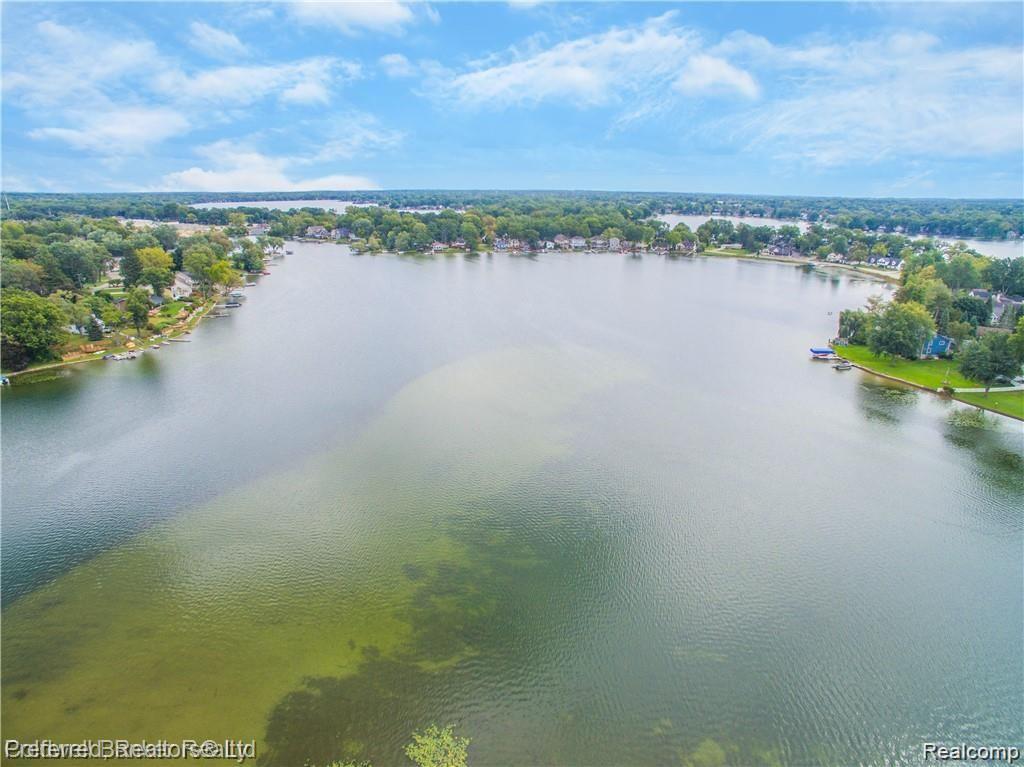 8783 Cooley Beach Drive, White Lake, MI — Photo 88