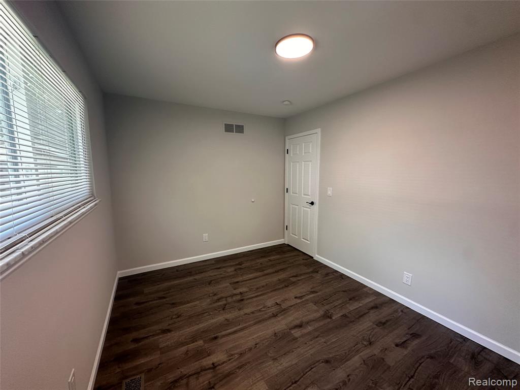 8706 Cologne Drive, Sterling Heights, MI 48314 — Photo 22