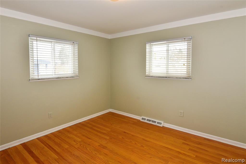 884 Eugene Drive, Oxford, MI 48371 — Photo 28