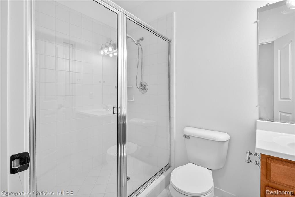 16502 Cypress Court, Northville, MI 48168 — Photo 40