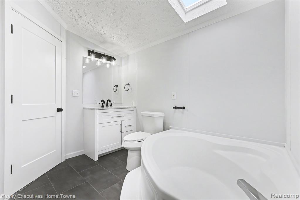 59227 Lewis Ln, New Haven, MI 48048 — Photo 19