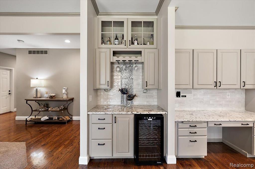 4090 SAINT ANDREWS Street, Howell, MI 48843 — Photo 11