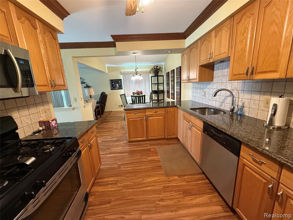 730 Country Club Dr Drive, 36, Saint Clair Shores, MI 48082 — Photo 19
