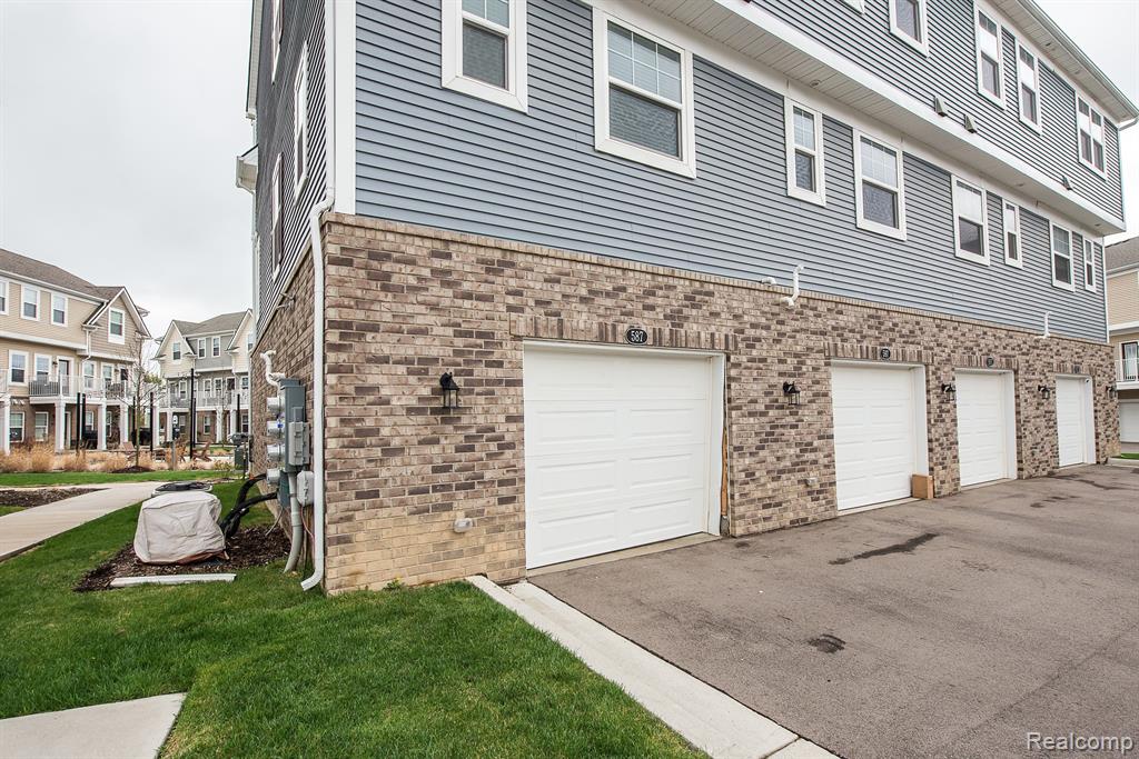 587 ANNE Avenue, Brighton, MI 48116 — Photo 26