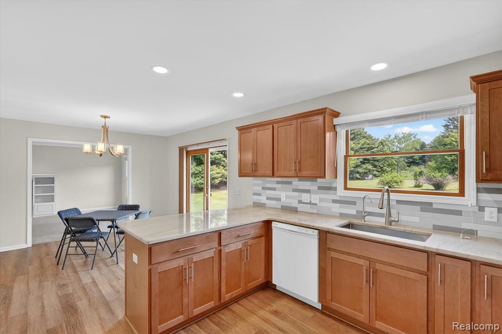 2724 Ore Valley Drive, Hartland, MI 48353 — Photo 15
