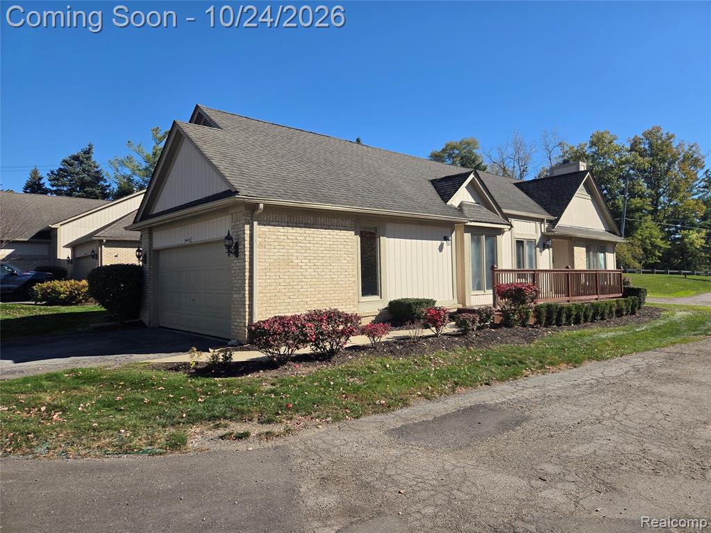 29470 Cove Creek Lane, Farmington Hills, MI 48334