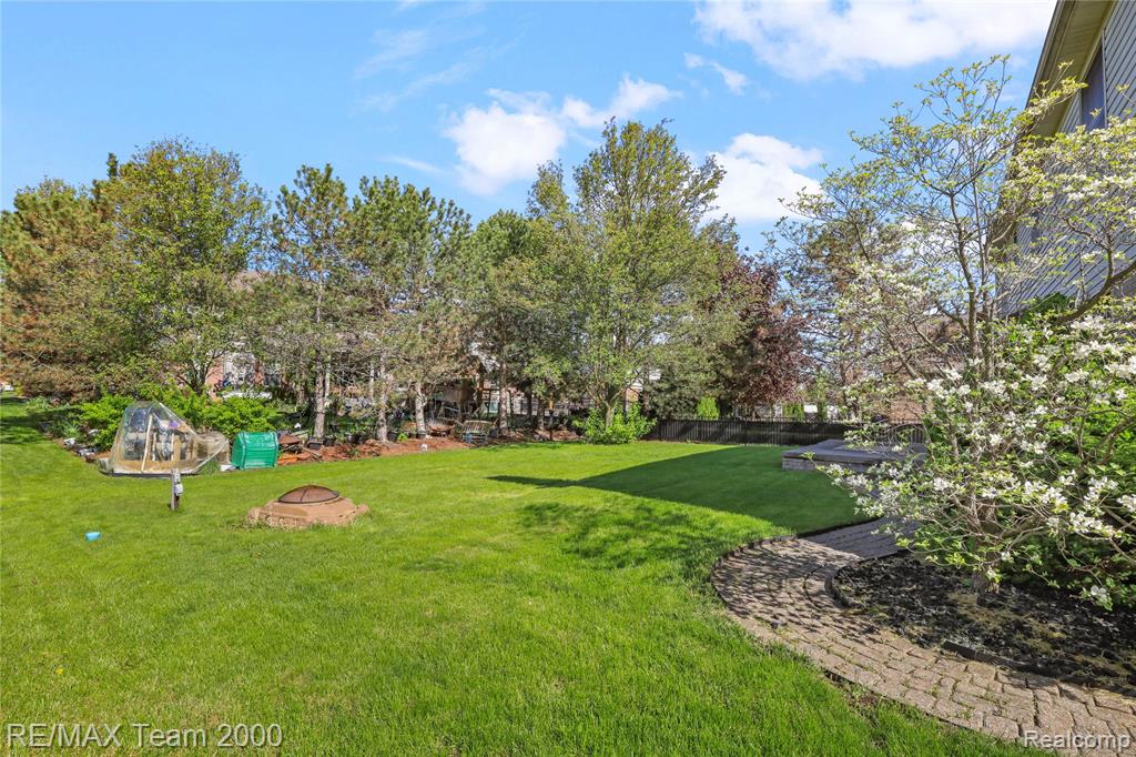 23888 Leighwood Drive, Trenton, MI 48183 — Photo 45