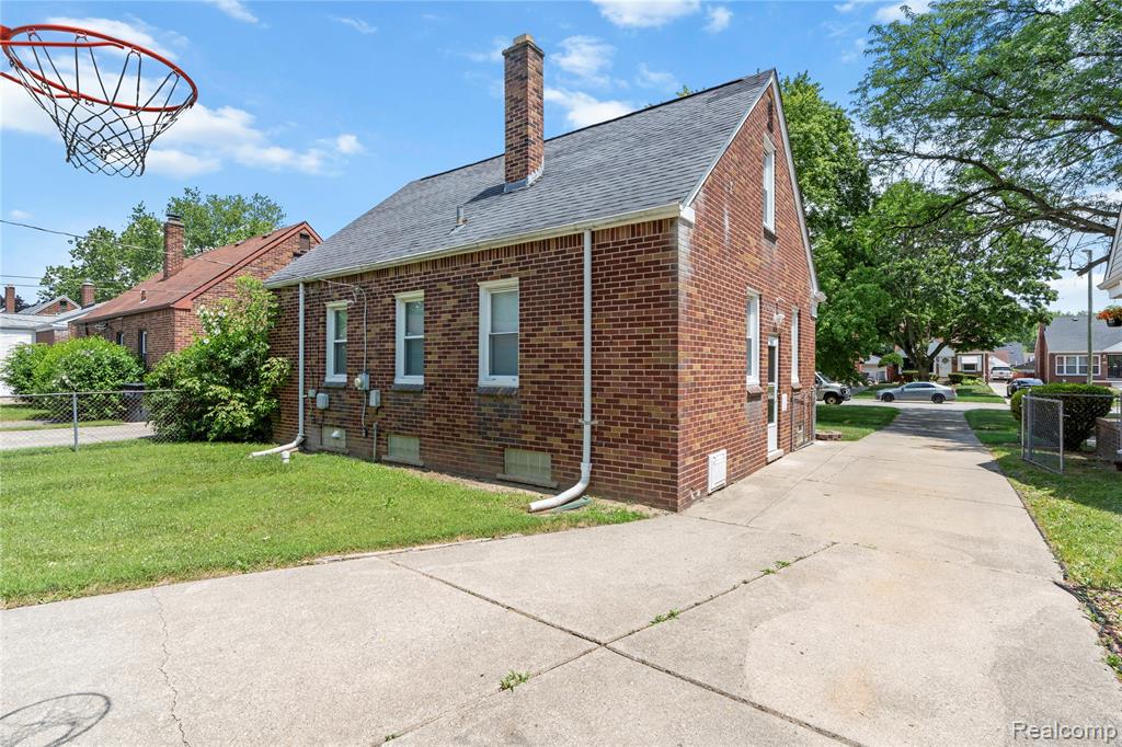 9615 W Parkway Street, Redford, MI 48239 — Photo 24