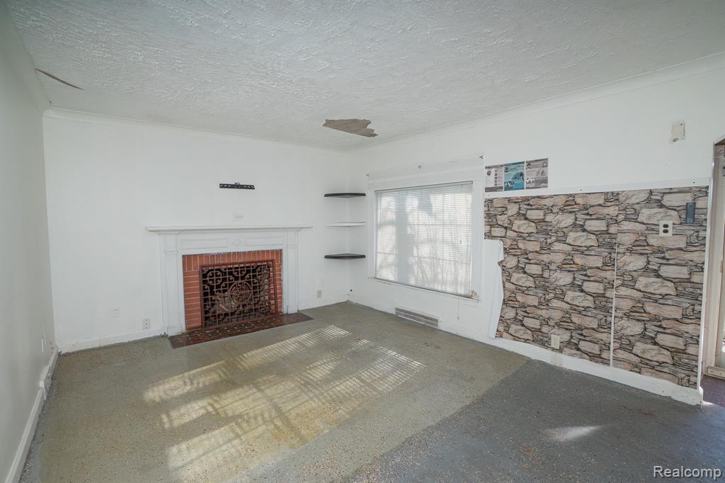 10785 E Outer Drive - Photo 4