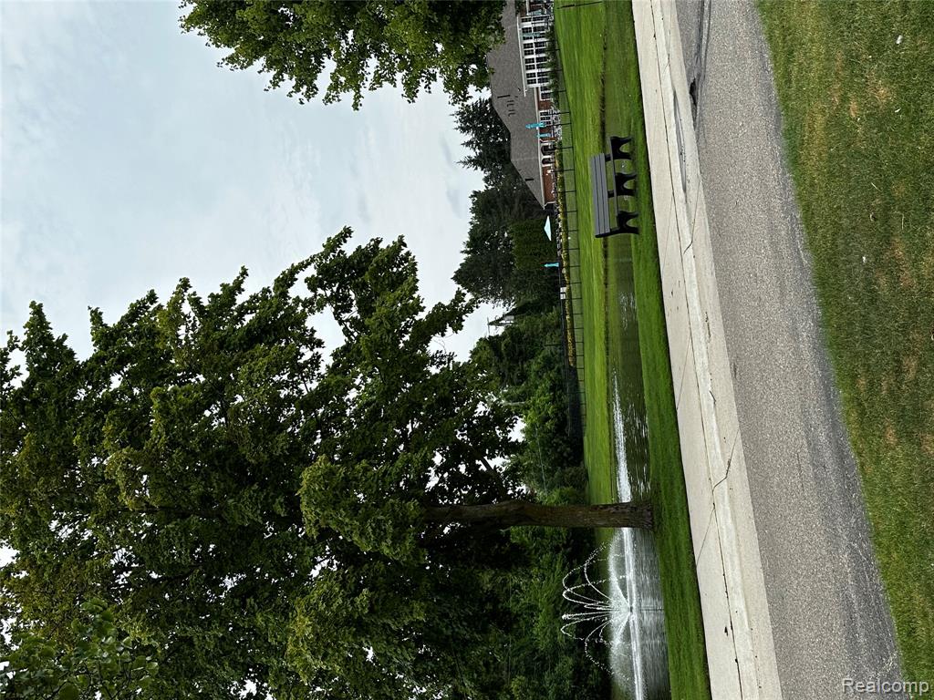 6536 Shetland Court, Utica, MI 48316 — Photo 4