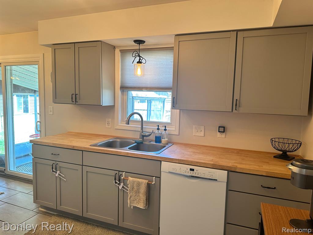 641 Coutant Street, Flushing, MI 48433 — Photo 3