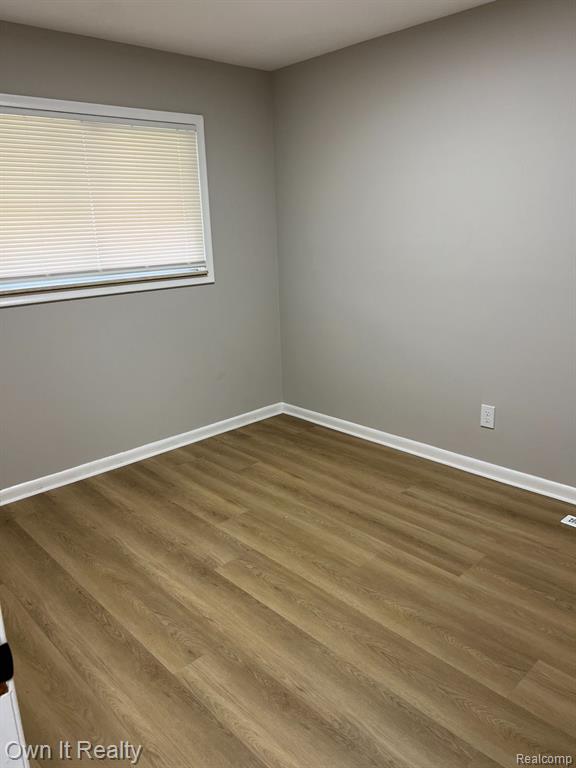 4976 BEDFORD Street, Dearborn Heights, MI 48125 — Photo 12